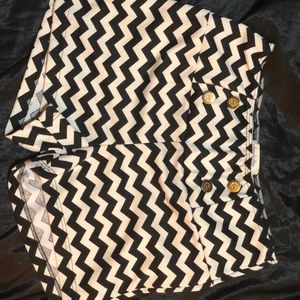 B&W high rise shorts!